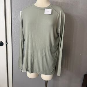 American Eagle Women’s Long Sleeve TShirt